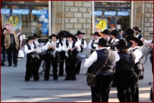 Klick zum vergrößern Deutscher Maler und Lackierertag in Halle (Saale) 04.05.2006